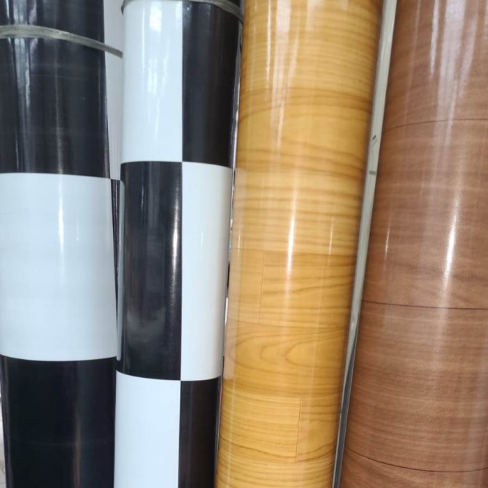 Laminados PVC, quadriculado e estampas imitando madeira