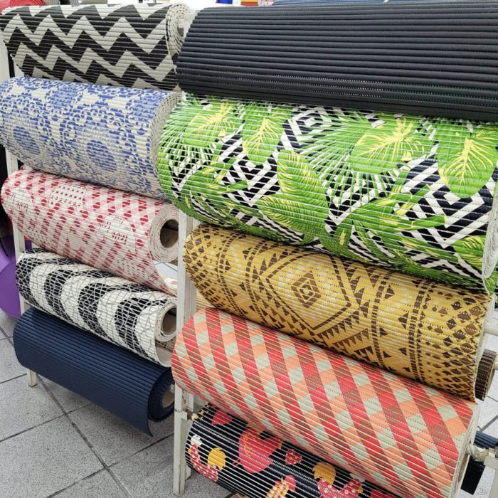 Passadeira soft nas medidas de 43 e 65 cm de largura em diversas estampas